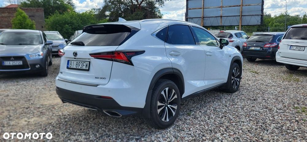 Lexus NX - 7