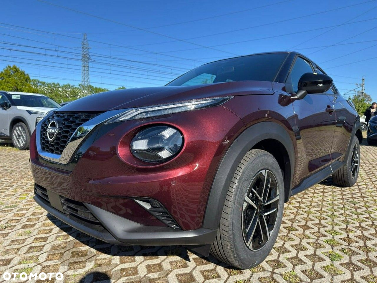 Nissan Juke 1.0 DIG-T N-Connecta DCT - 2