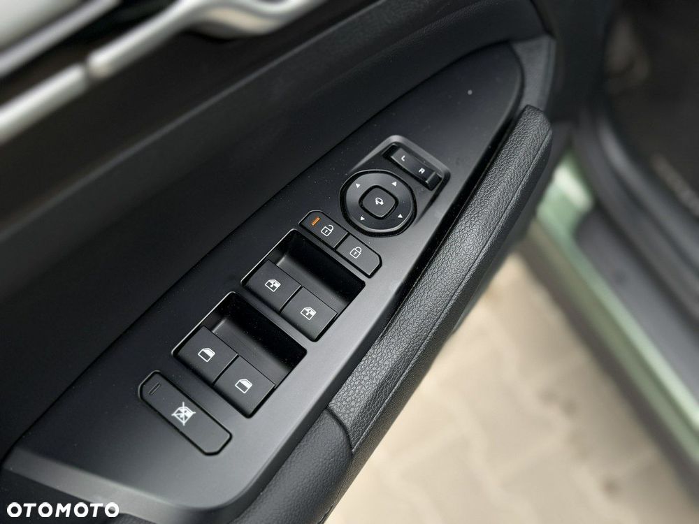 Kia Sportage 1.6 T-GDI HEV Business Line 2WD - 14