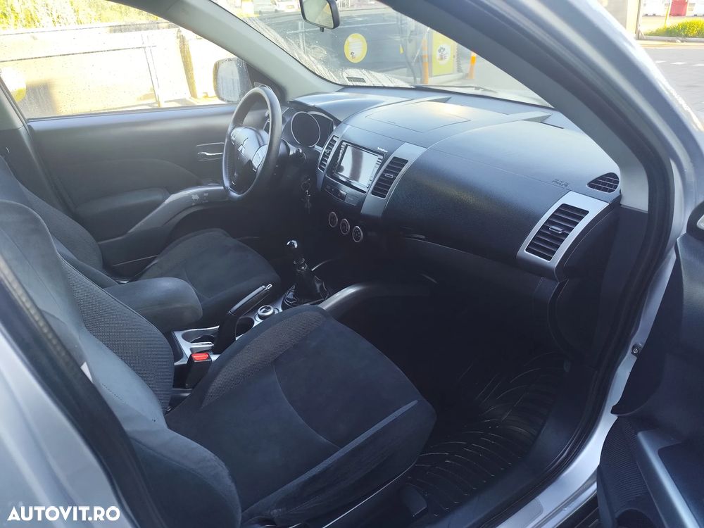 Mitsubishi Outlander 2.0 DI-D Instyle+ - 23