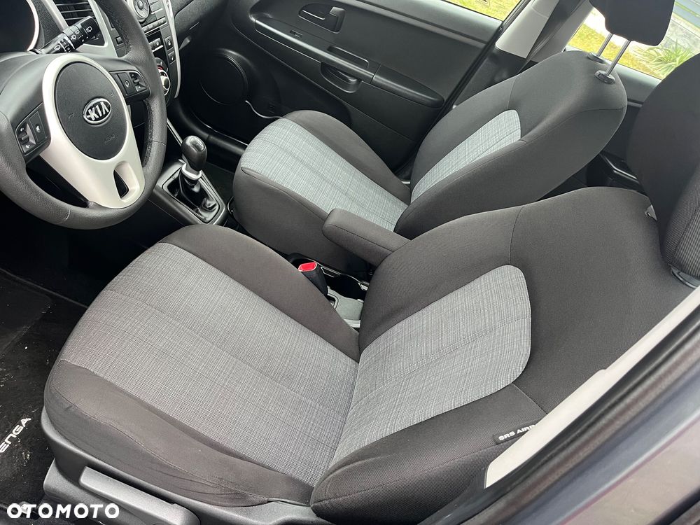 Kia Venga 1.4 CVVT Vision - 15