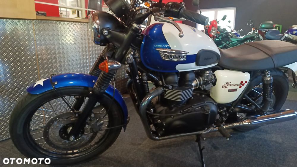 Triumph T - 3