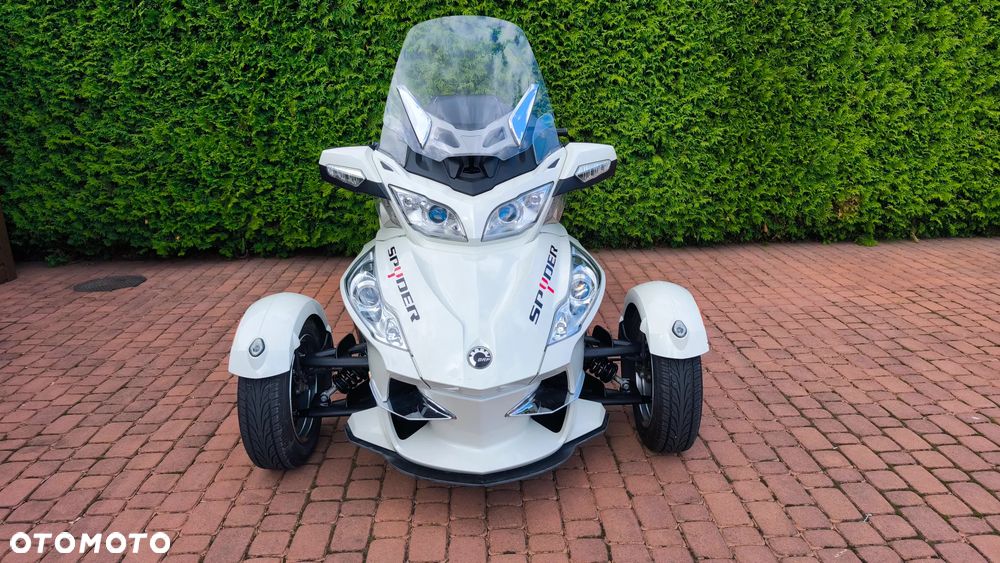 Can-Am Spyder - 3