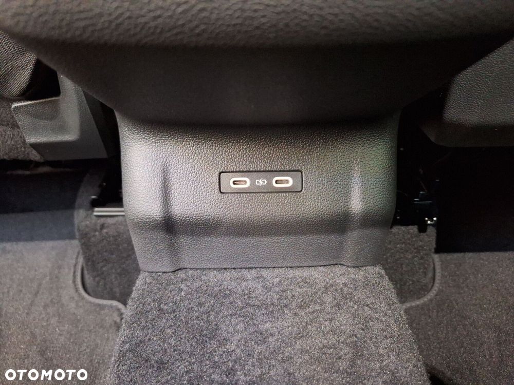 Volkswagen T-Roc 1.5 eTSI Life DSG - 22