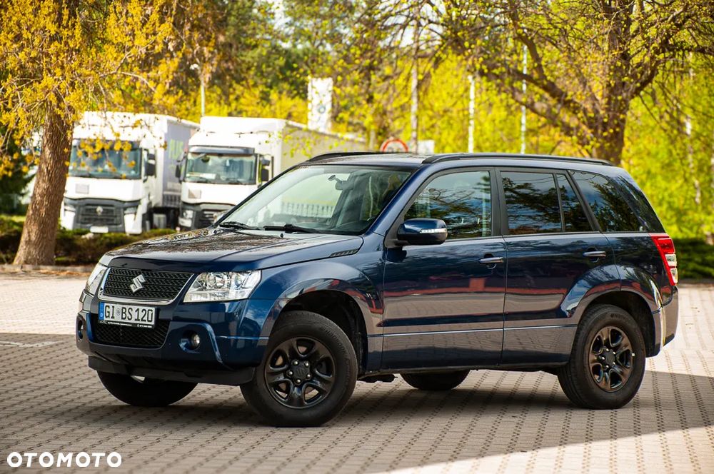Suzuki Grand Vitara 2.0 Comfort + - 6
