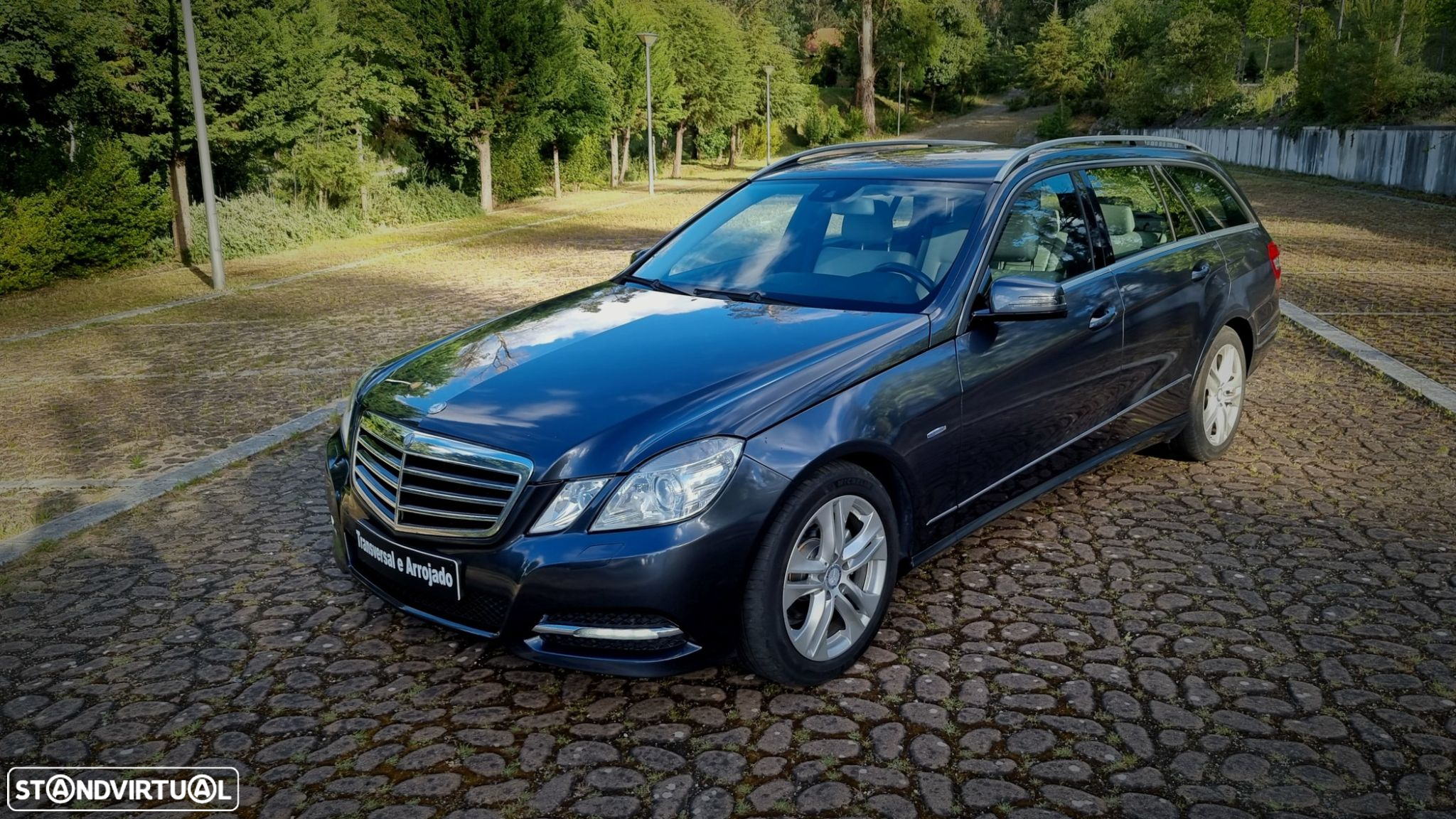 Mercedes-Benz E 220 CDi Avantgarde BlueEfficiency - 3