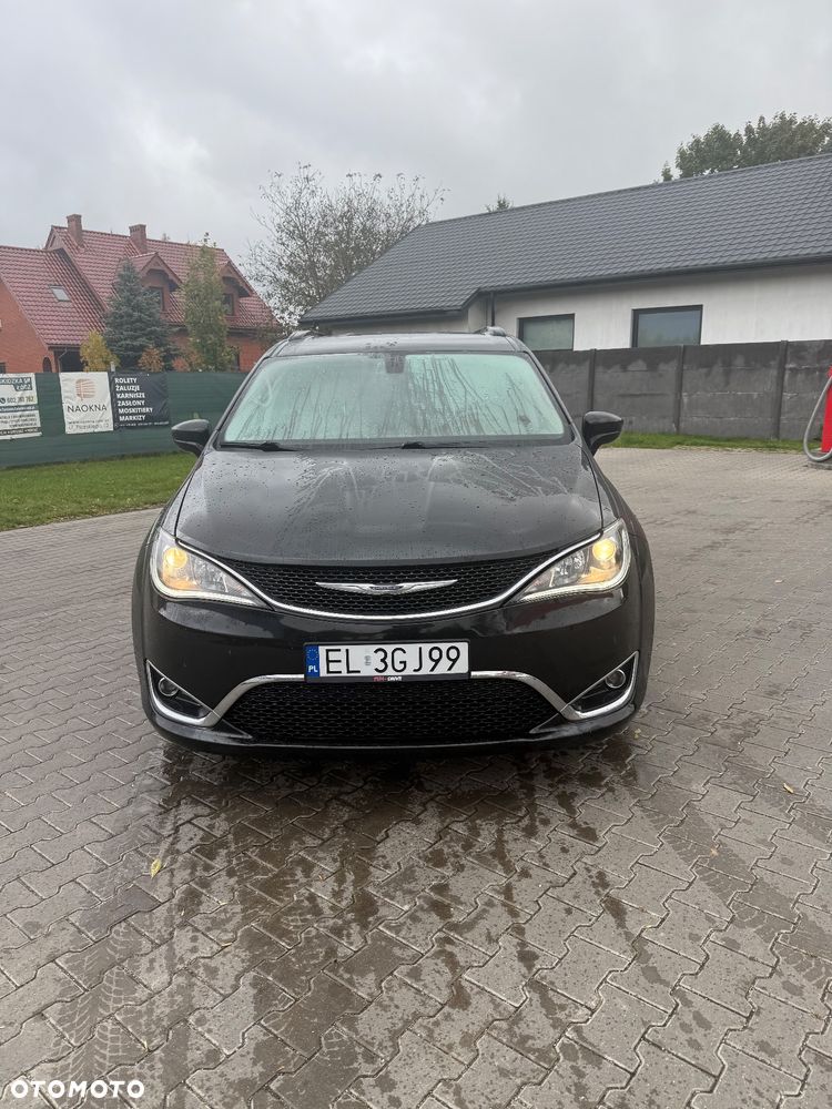 Chrysler Pacifica - 7