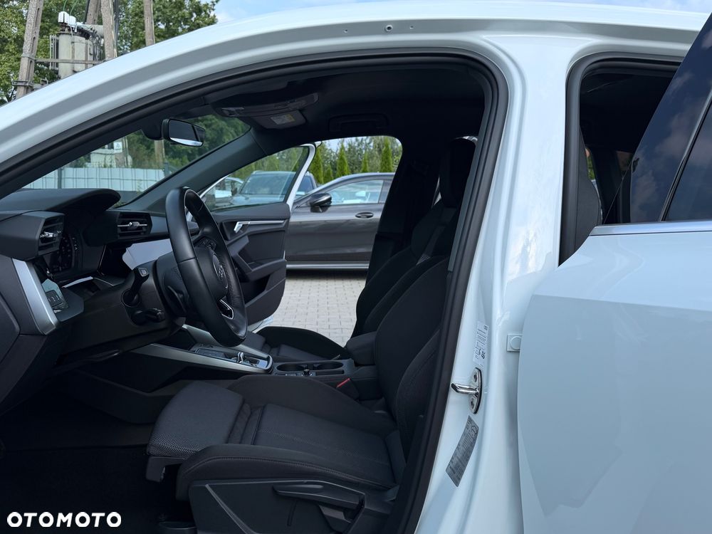 Audi A3 Sportback 35 TFSI S tronic - 28
