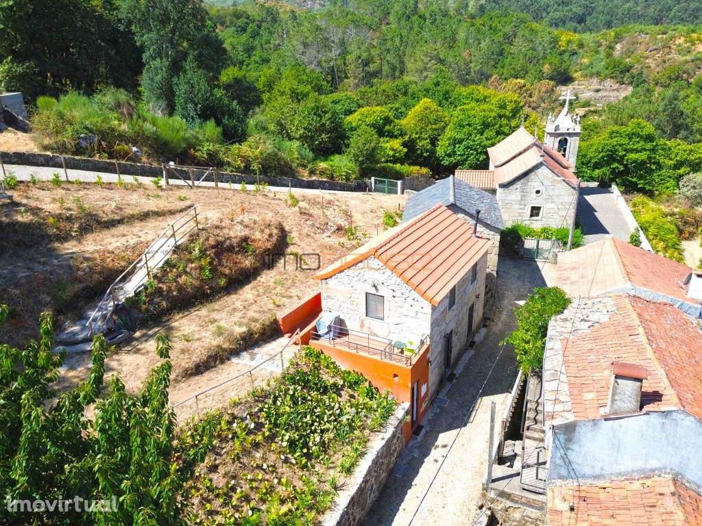 Casa T2 Restaurada na Serra da Freita - Grande imagem: 4/46