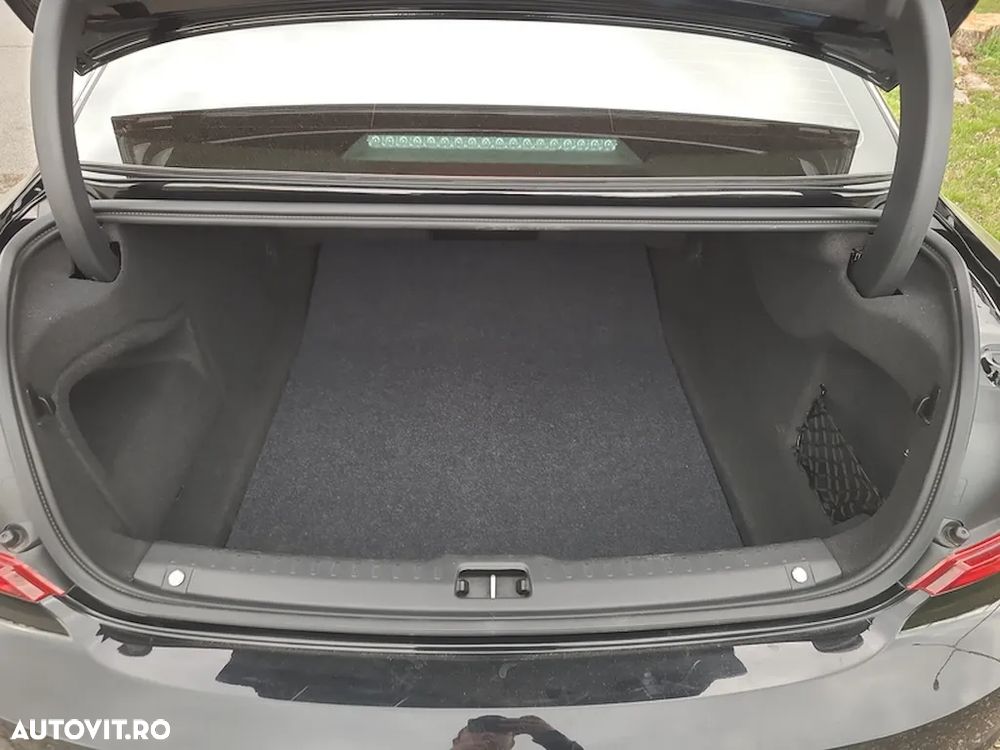 Volvo S90 - 2