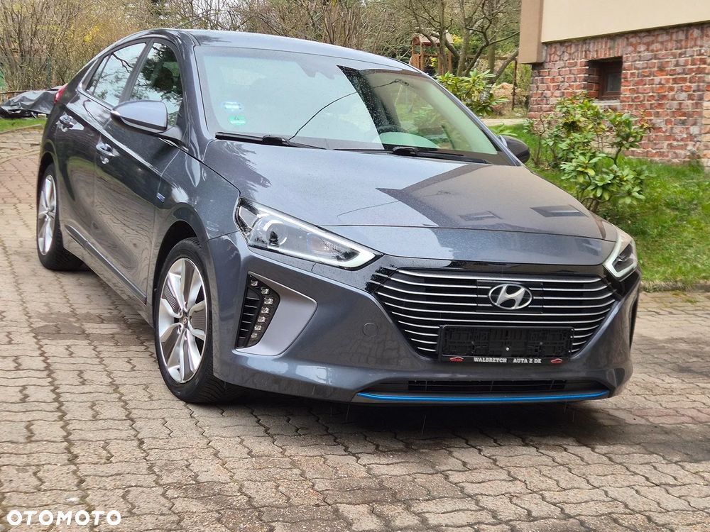 Hyundai IONIQ - 1