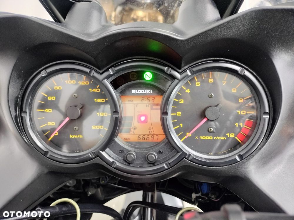 Suzuki DL - 15