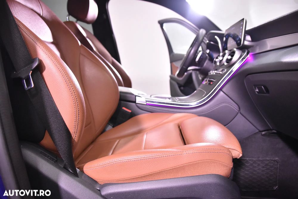 Mercedes-Benz GLC 300 d 4MATIC - 11