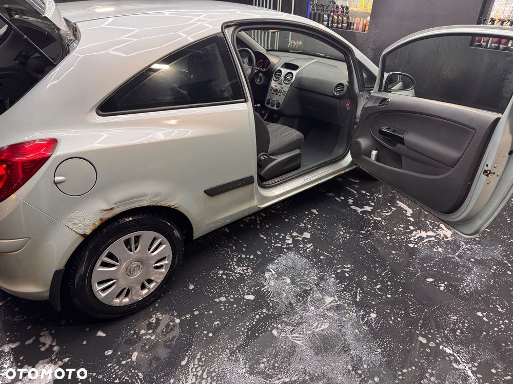 Opel Corsa 1.2 16V Enjoy - 13