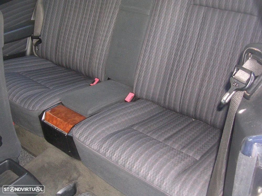 Mercedes-Benz W124 (1984-1997) 200 CE - 19