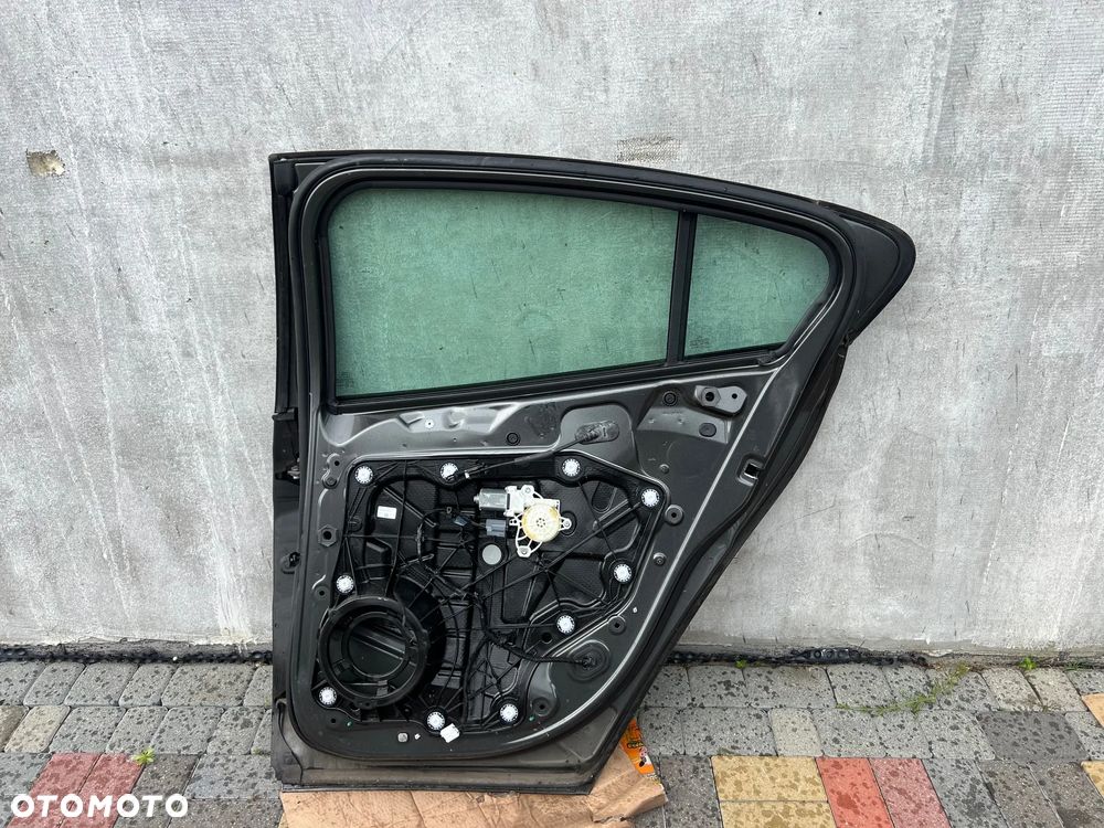 DRZWI TYŁ TYLNE PRAWE FORD FOCUS MK4 2019 ROK HTB HATCHBACK ORYGINAŁ SUPER STAN LAKIER BJ MOŻNA ZAŁOŻYĆ BEZ MALOWANIA - 4