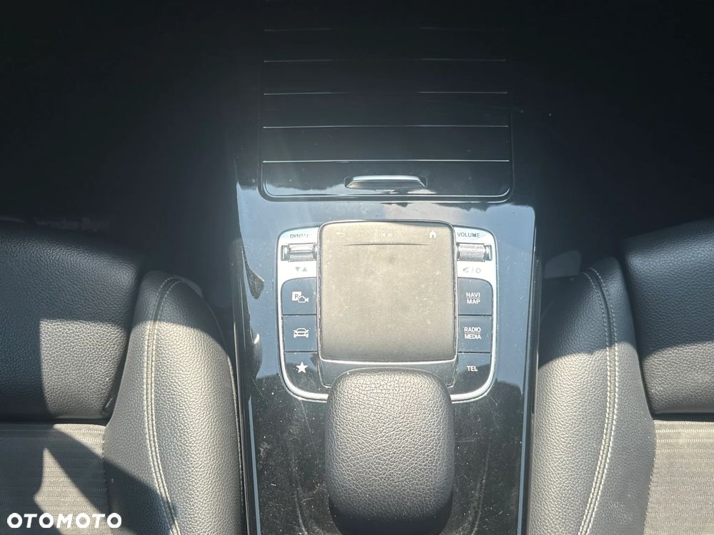 Mercedes-Benz Klasa A 180 Progressive 7G-DCT - 11