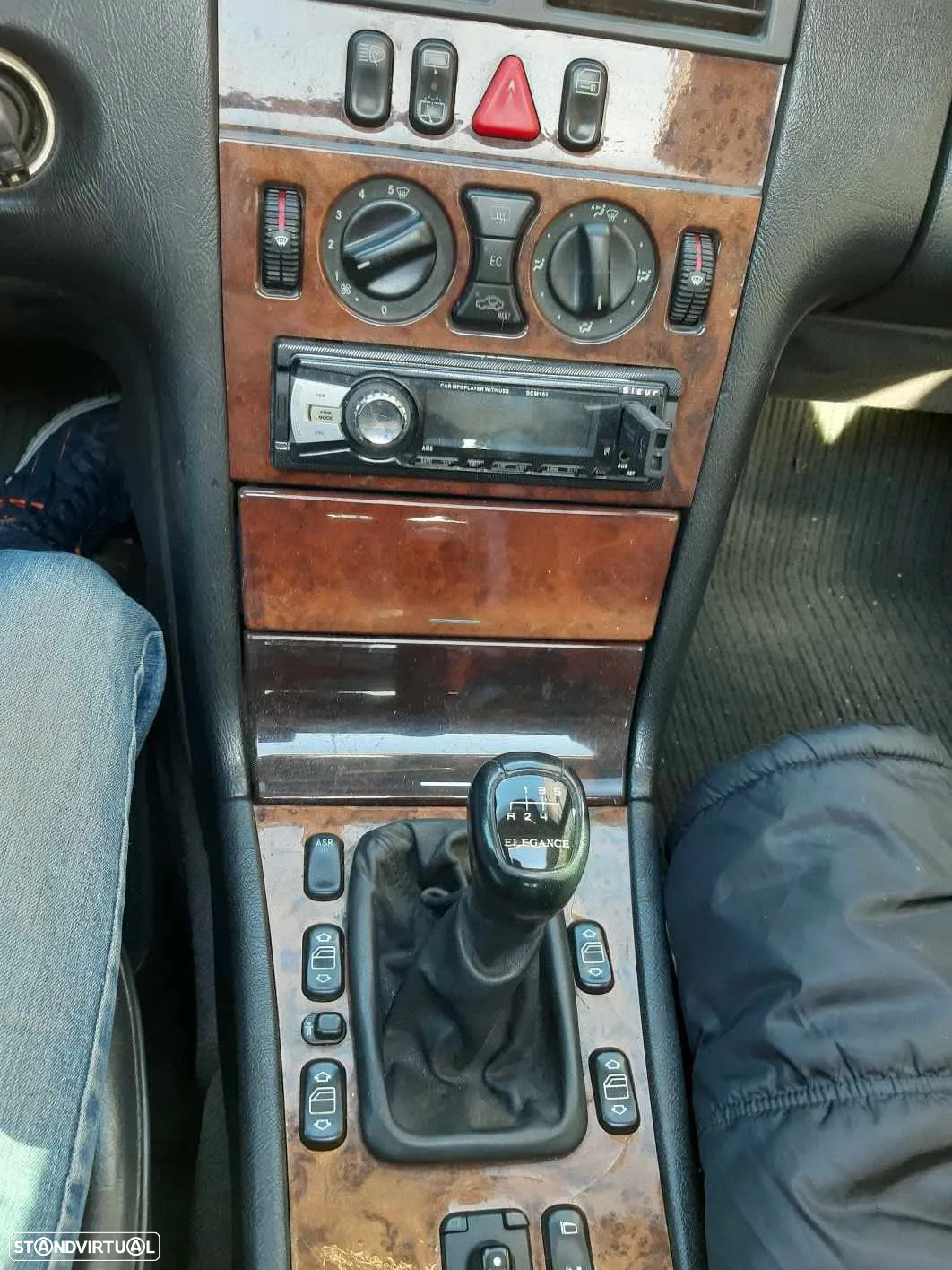 Mercedes-Benz E 250 TD Classic - 22