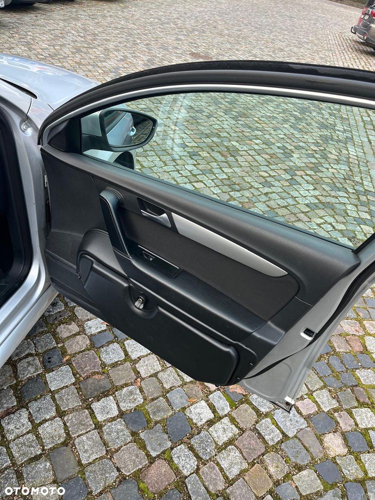 Volkswagen Passat 2.0 TDI 4Motion DSG BlueMotion Tech Comfortline - 18