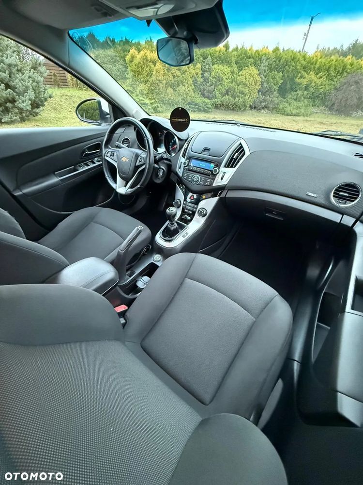 Chevrolet Cruze 1.8 LT - 17