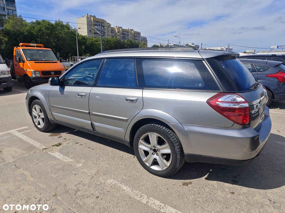 Subaru Outback - 3