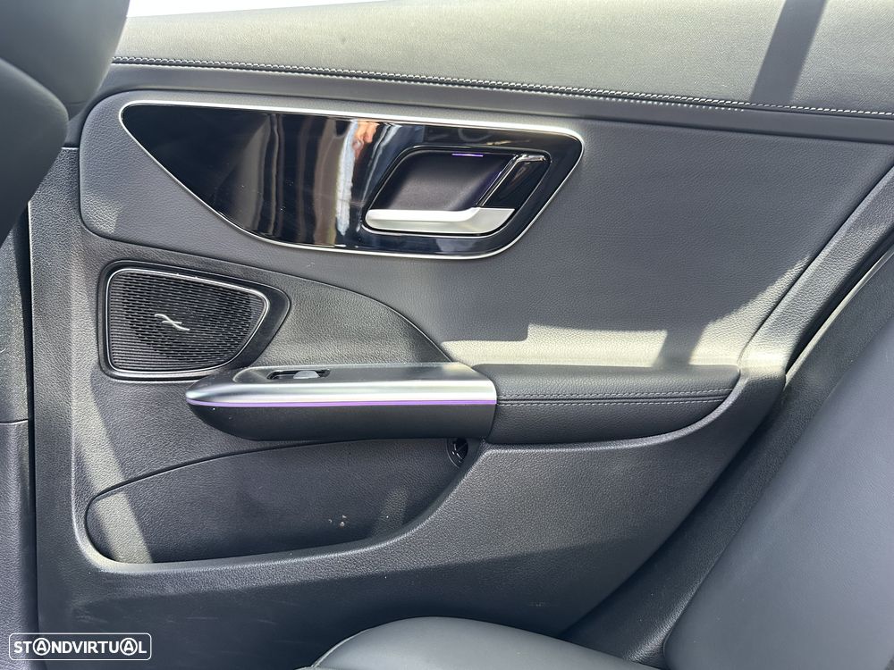 Mercedes-Benz C 300 e AMG Line - 52