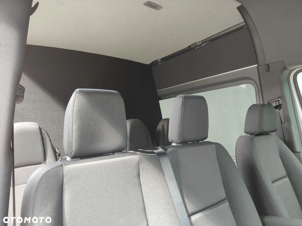 Mercedes-Benz Sprinter - 15