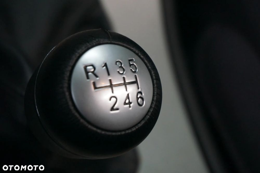 Alfa Romeo 159 1.9 JTDM 16V DPF Distinctive - 23