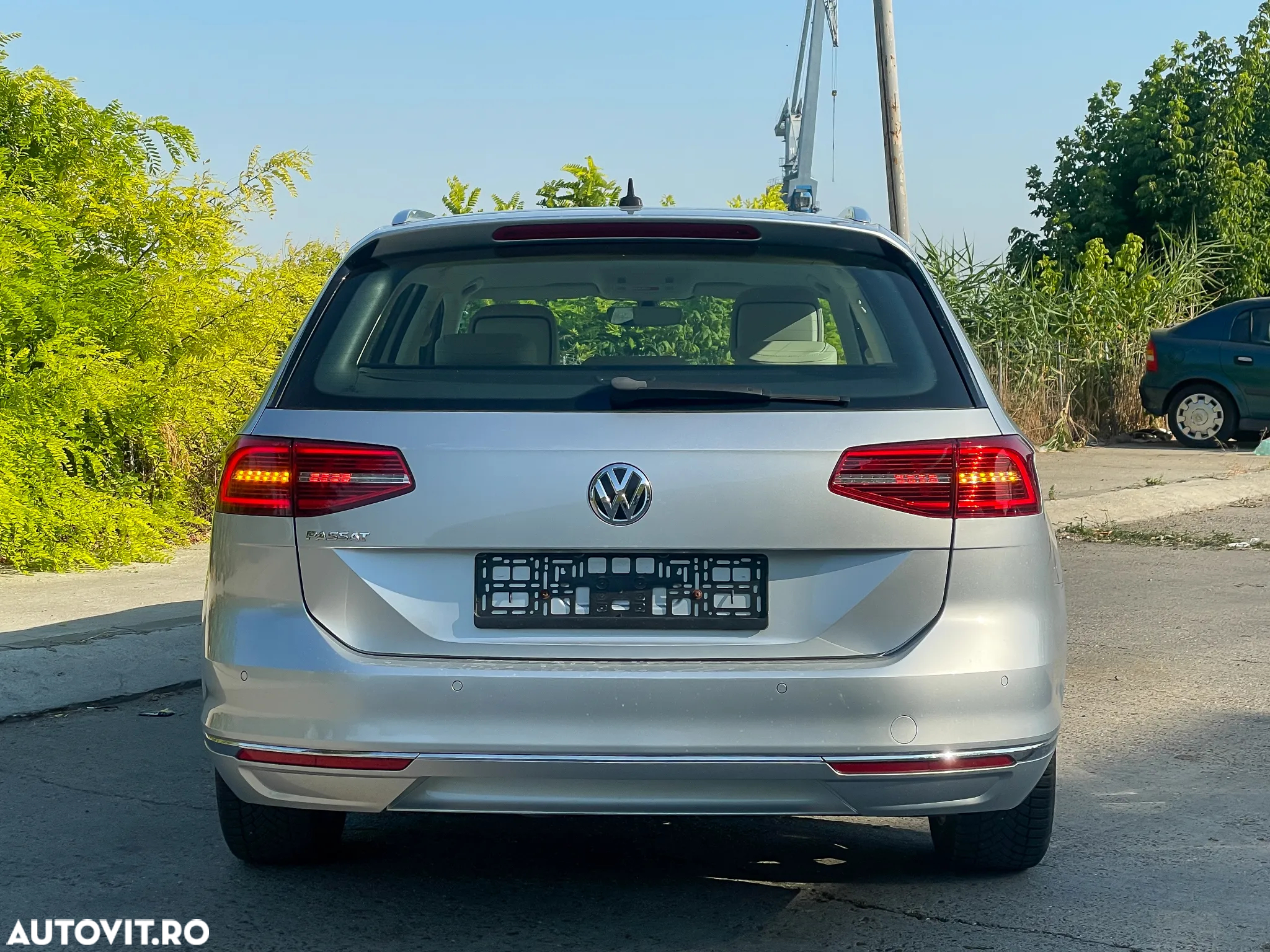 Volkswagen Passat Variant 2.0 TDI DSG Highline - 24