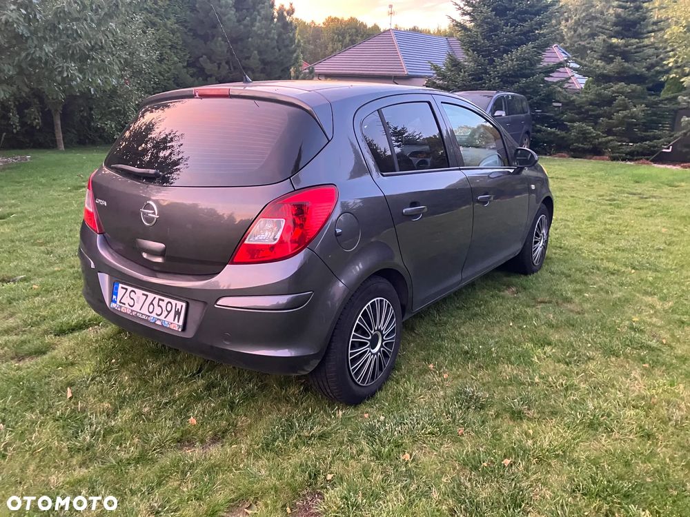 Opel Corsa 1.2 16V Enjoy - 4