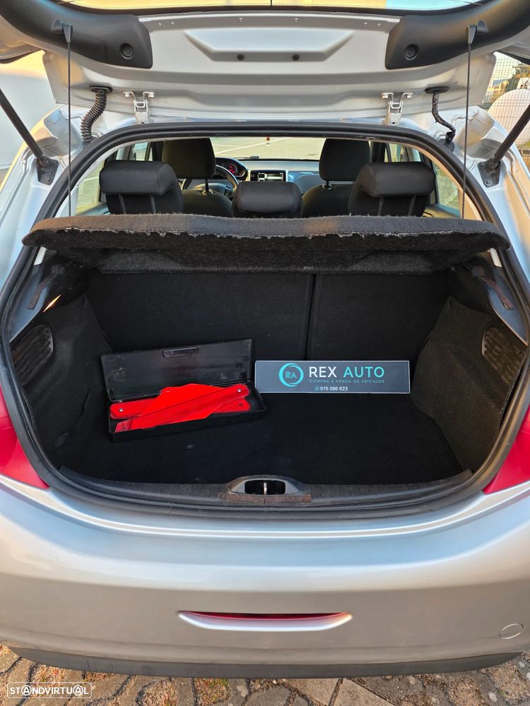 Peugeot 208 1.4 HDi Allure - 11