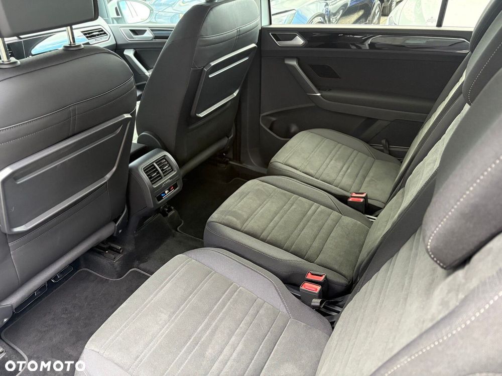 Volkswagen Touran - 15