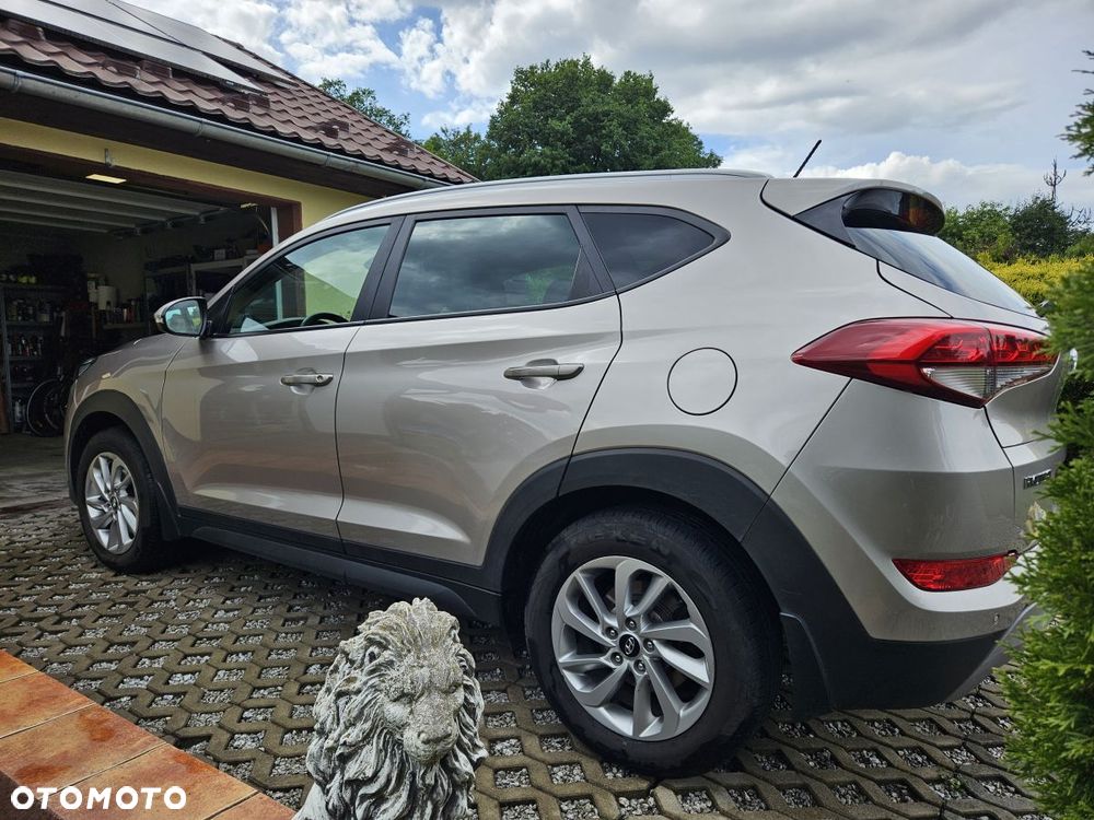 Hyundai Tucson 2.0 CRDI Comfort 4WD - 6