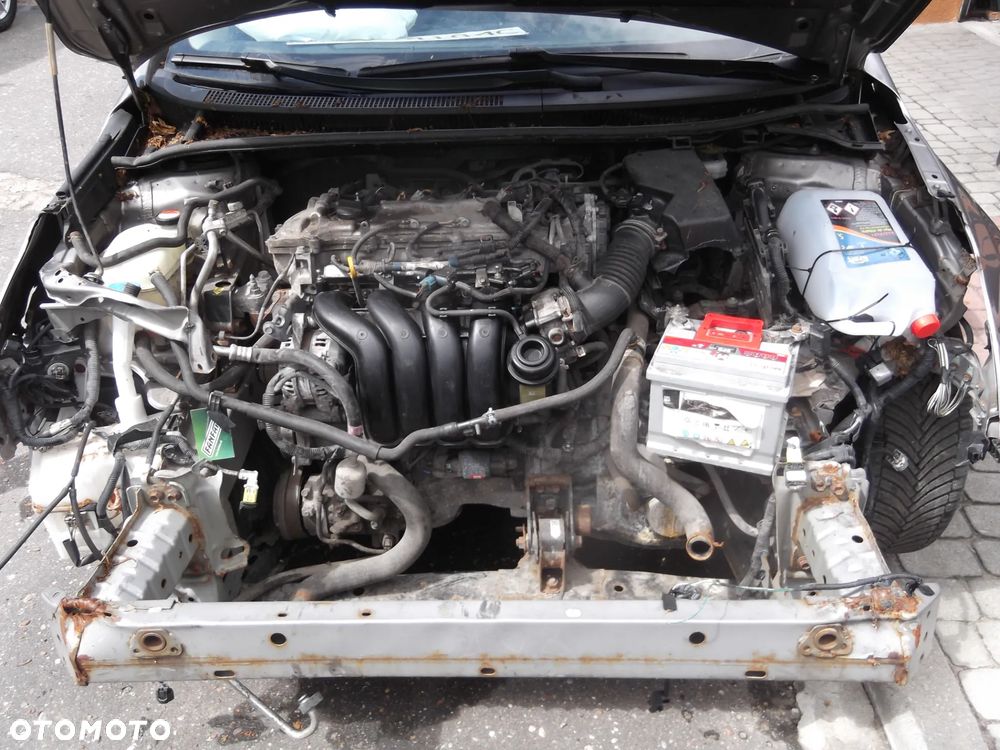 Toyota Avensis - 5