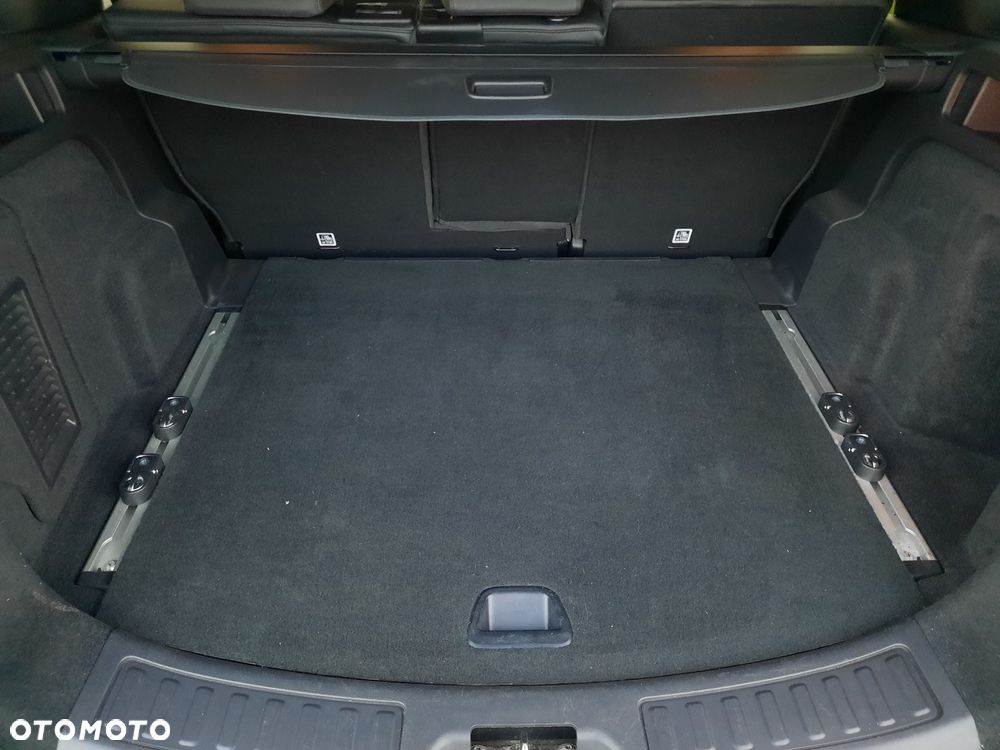 Land Rover Discovery Sport 2.0 TD4 HSE Luxury - 22