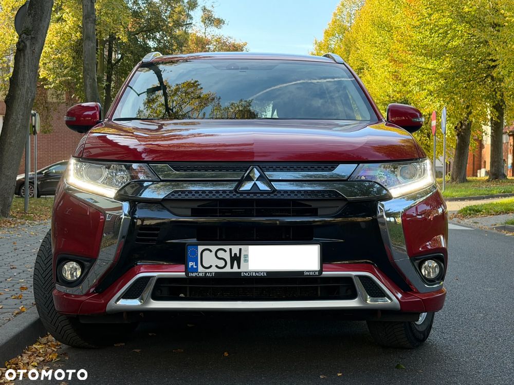 Mitsubishi Outlander Intense + - 31