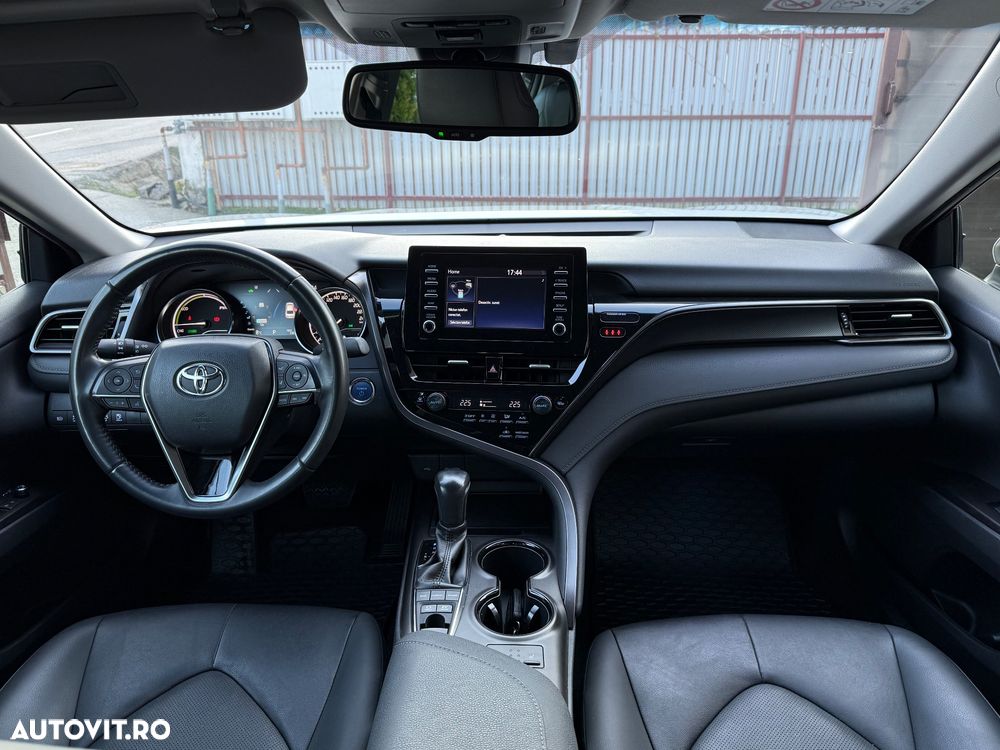 Toyota Camry 2.5 Business - 4