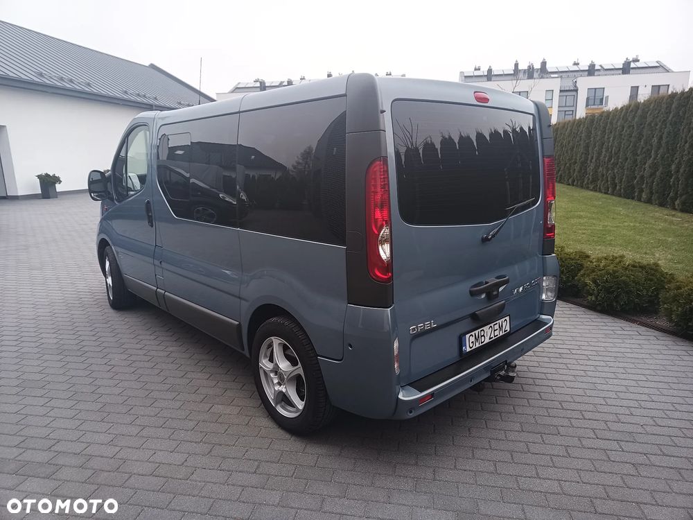 Opel Vivaro - 10