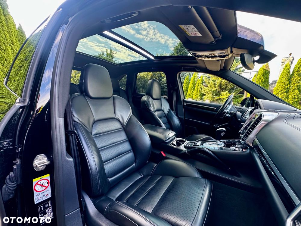 Porsche Cayenne Platinum Edition - 14