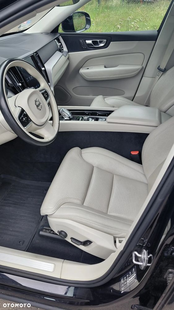 Volvo XC 60 B4 D AWD Inscription - 13