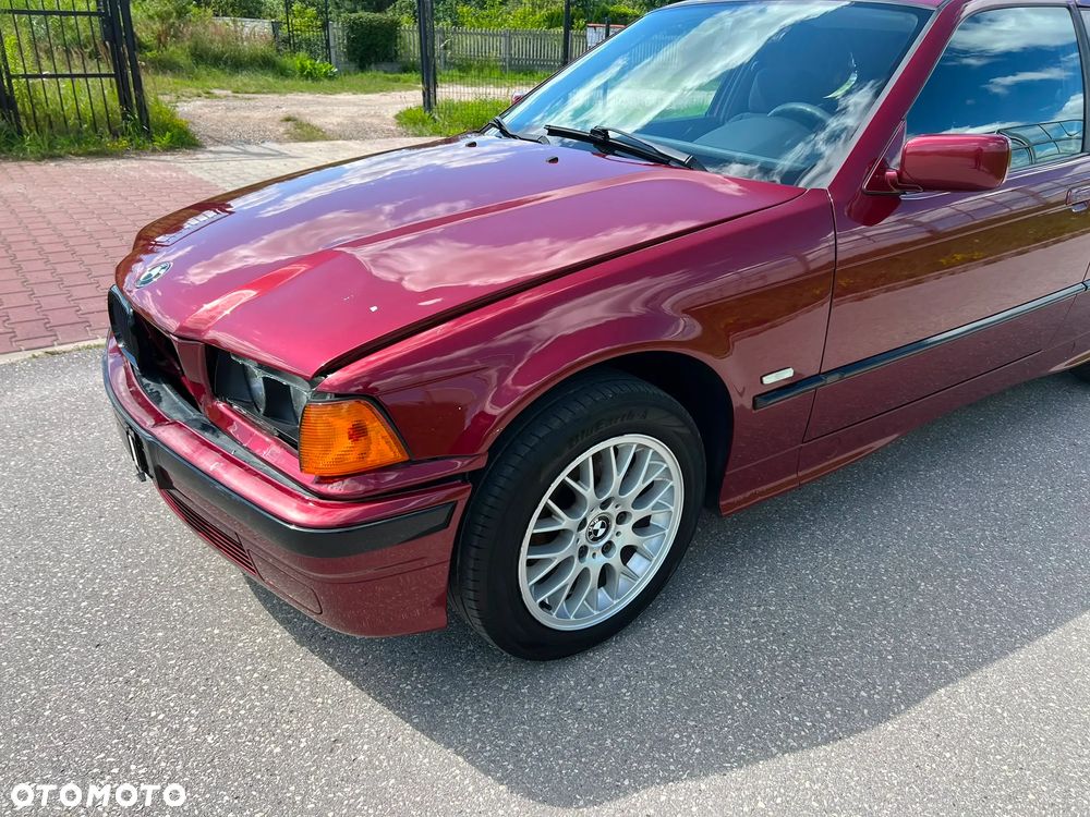 BMW Seria 3 316i - 11