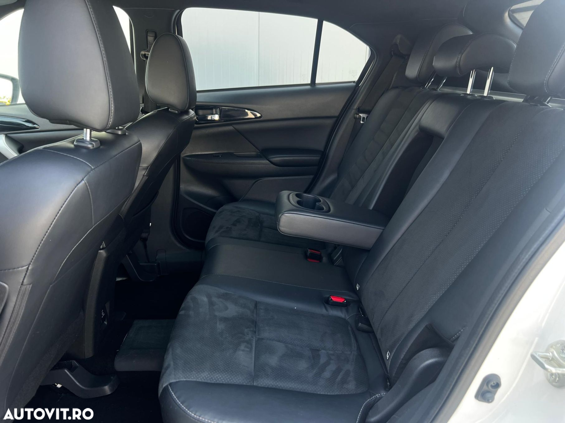 Mitsubishi Eclipse-Cross - 20