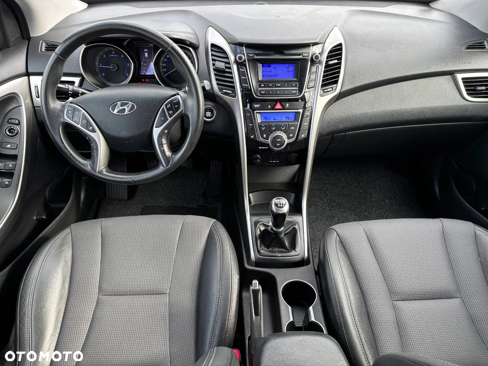 Hyundai i30 blue 1.6 CRDi Trend - 7