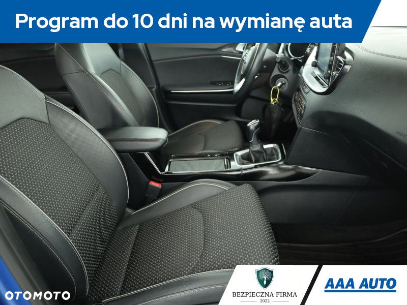 Kia Ceed - 8