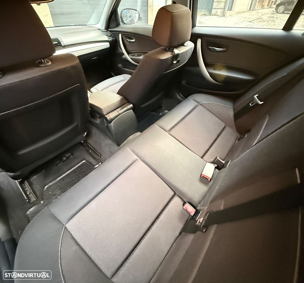 BMW 116 d — fotografia 18