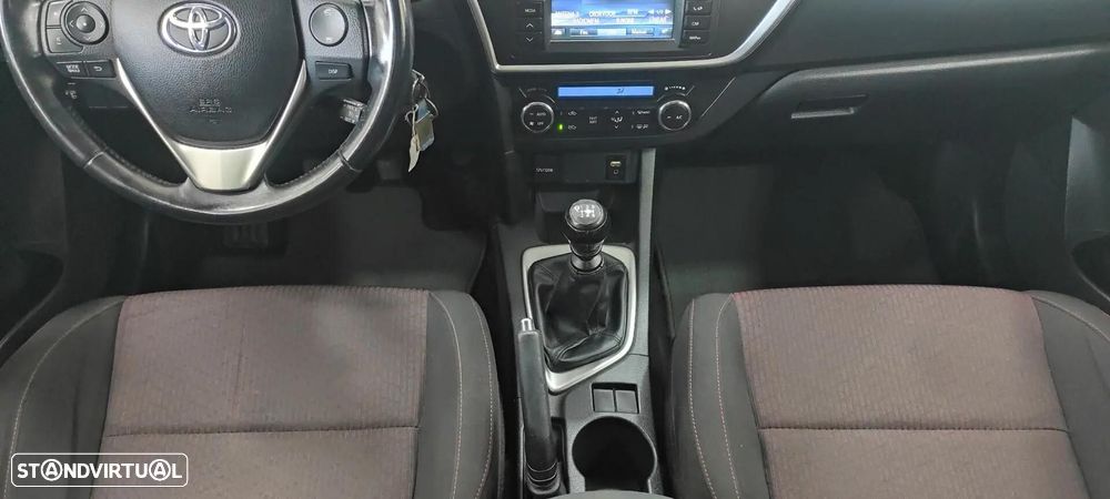 Toyota Auris Touring Sports 1.4 D-4D Comfort - 36