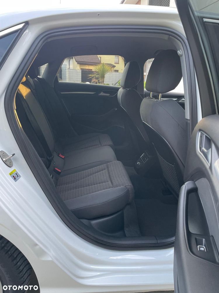 Audi A3 Limousine 1.6 TDI (clean diesel) Attraction - 18