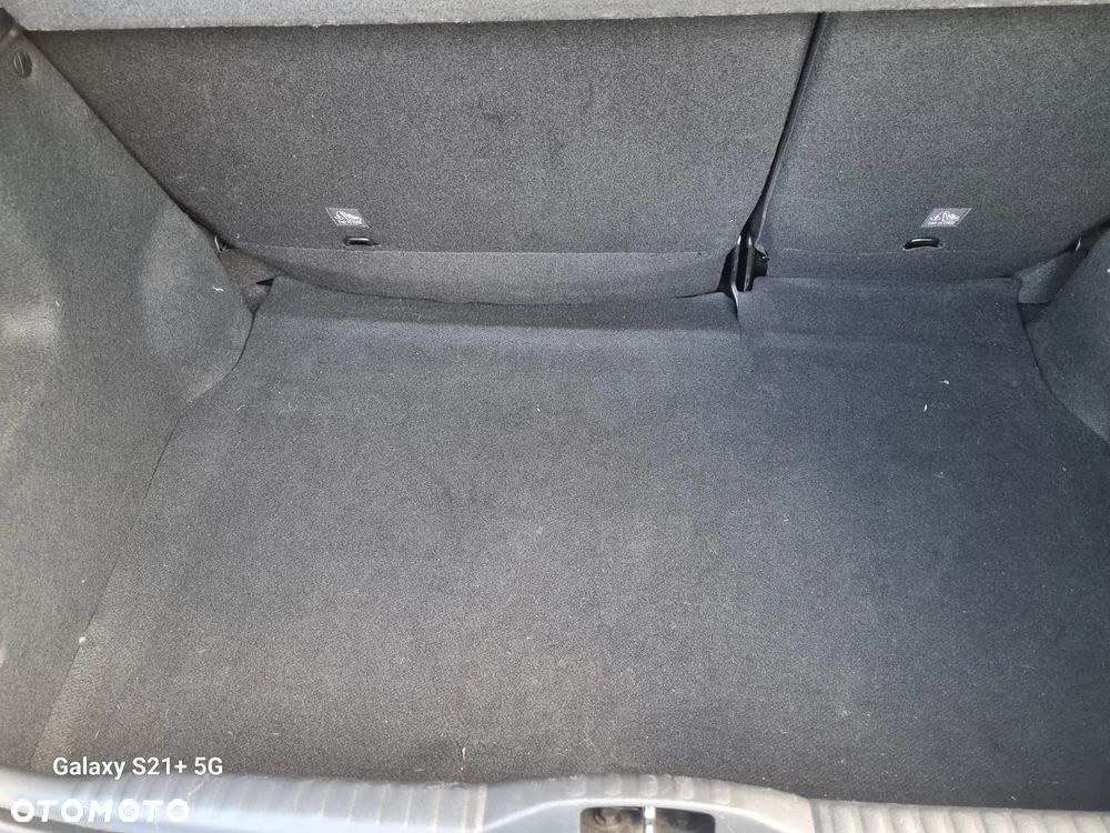 Citroën C3 1.2 PureTech Shine S&S - 23