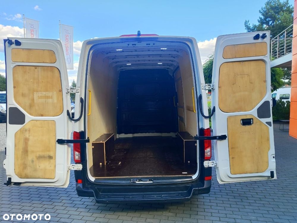 Volkswagen Crafter - 23