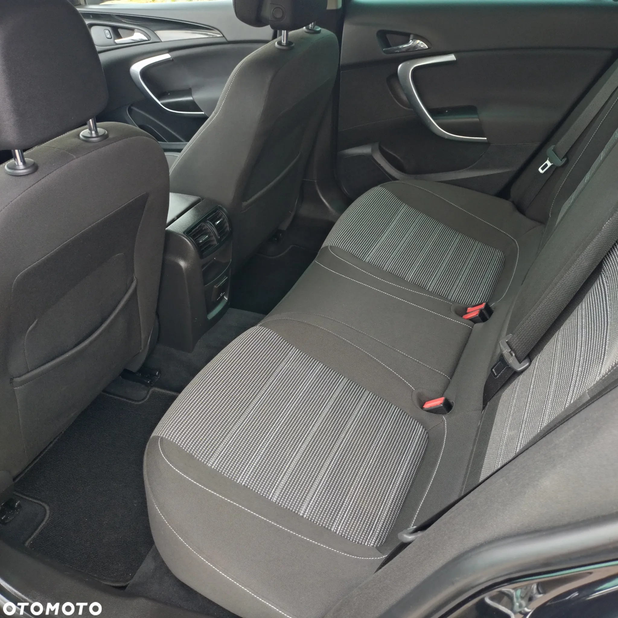 Opel Insignia - 14